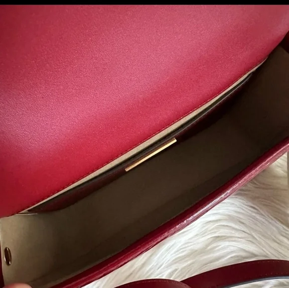 TORY BURCH ROBINSON PATENT  Red Shoulder Bag - Picture 5 of 8